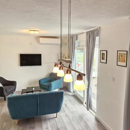 Luxury Silva With Sea View Aparthotel 4*