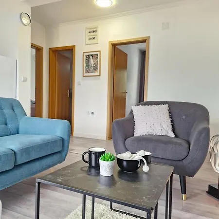 Aparthotel Luxury Silva With Sea View Okrug Gornji