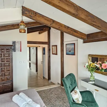 Luxury Silva With Sea View