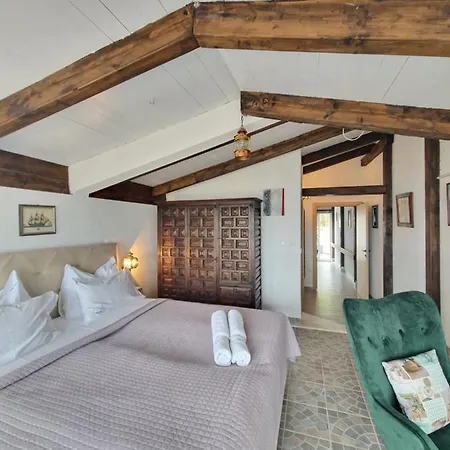 Aparthotel Luxury Silva With Sea View 4*