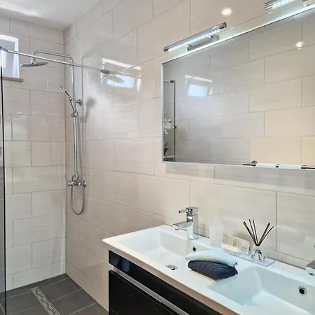 Luxury Silva With Sea View Okrug Gornji