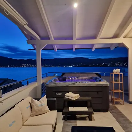 Luxury Silva With Sea View Aparthotel Okrug Gornji