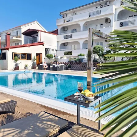 Apart Otel Luxury Silva With Sea View Okrug Gornji