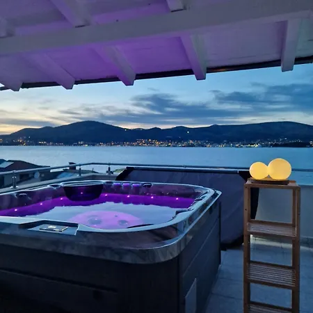 Luxury Silva With Sea View 4* Okrug Gornji
