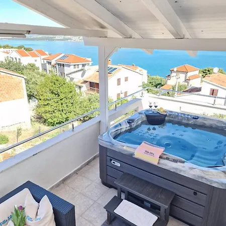 Luxury Silva With Sea View Aparthotel