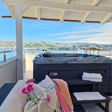 Luxury Silva With Sea View Okrug Gornji