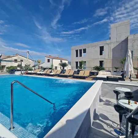 Luxury Silva With Sea View Aparthotel *