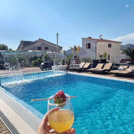Luxury Silva With Sea View Okrug Gornji