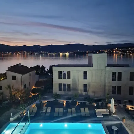 Luxury Silva With Sea View Aparthotel