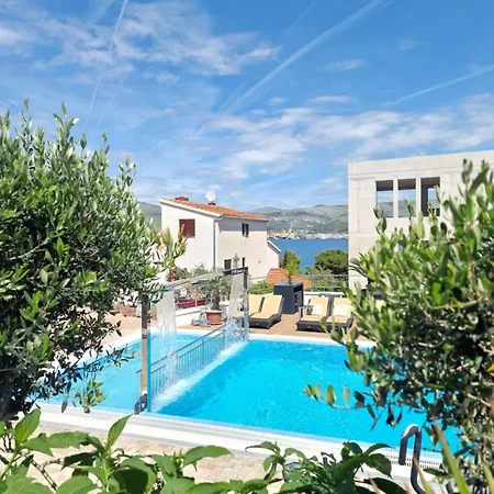 Luxury Silva With Sea View 4* Okrug Gornji