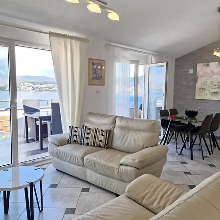 Luxury Silva With Sea View Aparthotel