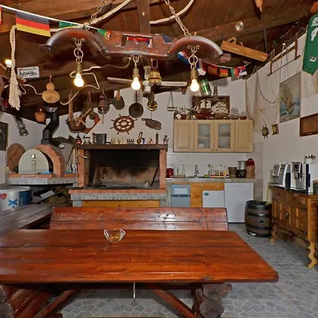 Aparthotel Luxury Silva With Sea View Okrug Gornji