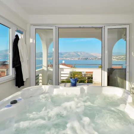 Luxury Silva With Sea View Aparthotel