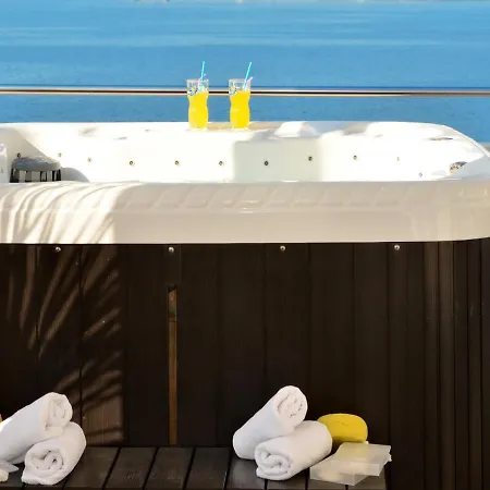 Aparthotel Luxury Silva With Sea View 4*