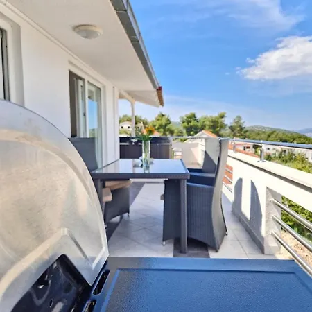 Luxury Silva With Sea View Appart hôtel