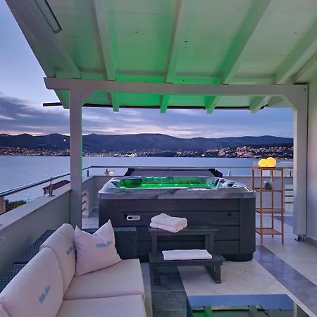 Appart hôtel Luxury Silva With Sea View 4*